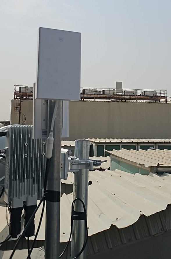 Zowee (Huawei) H362-383 CPE Max 6 5.5G Outdoor Router (Unlocked)